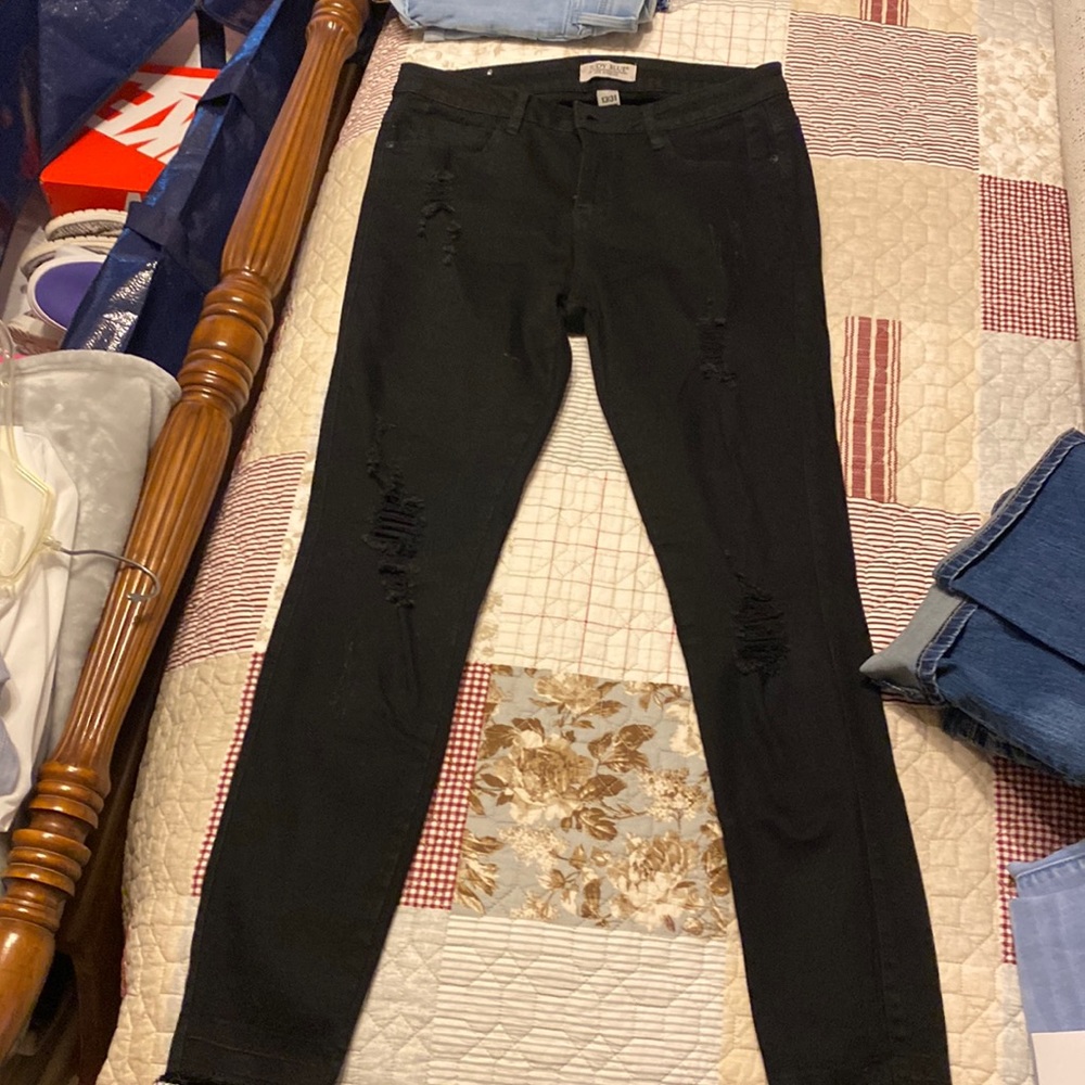 Judy Blue distressed black skinny Jean